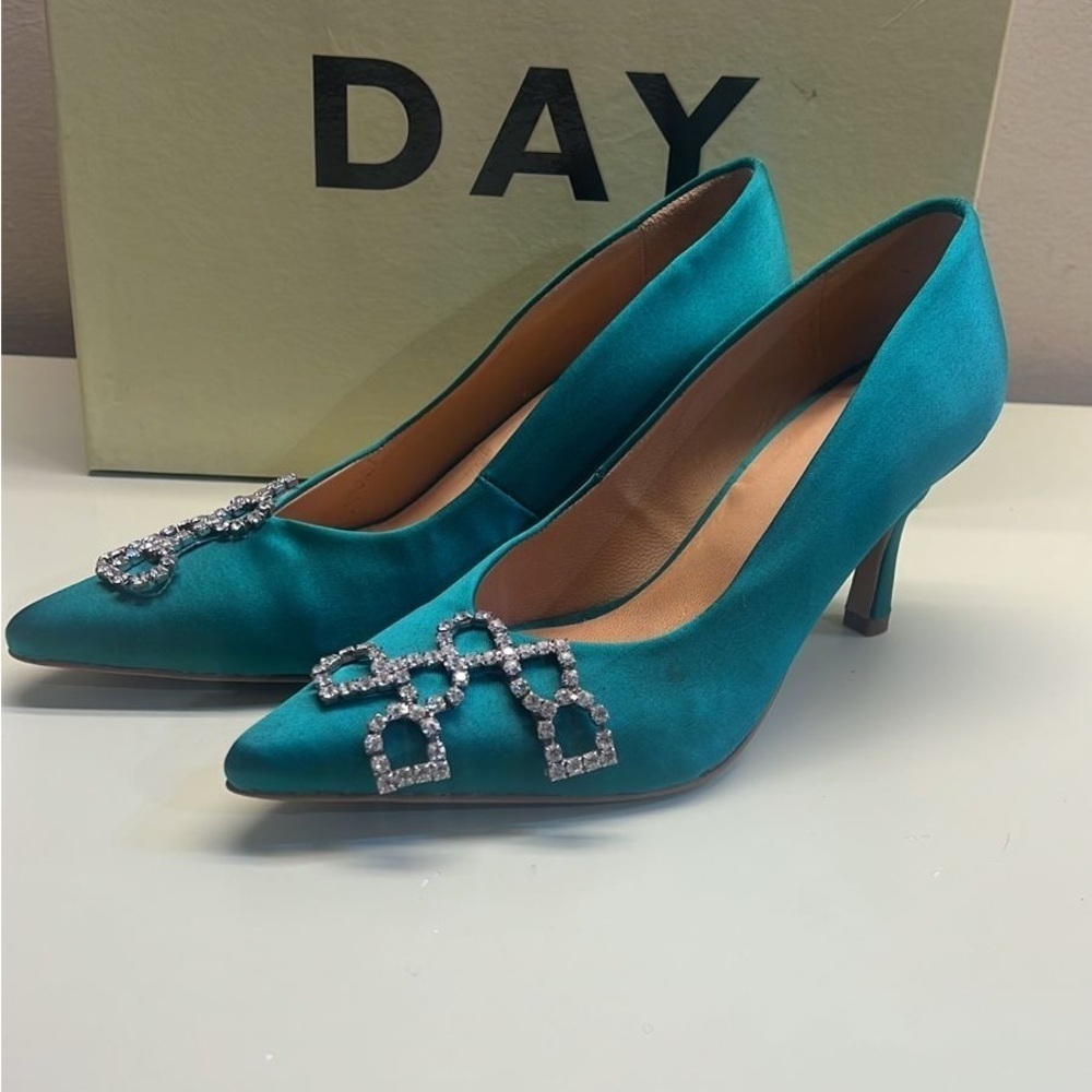 Day Birger et Mikkelsen Elegant Teal Satin Heels with Crystal Embellishments - Picture 2 of 11